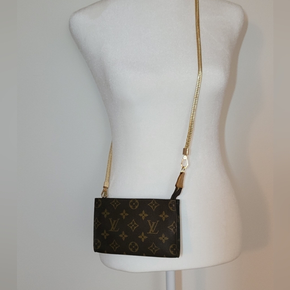 Authentic Louis Vuitton Monogram Pouch - Picture 8 of 13